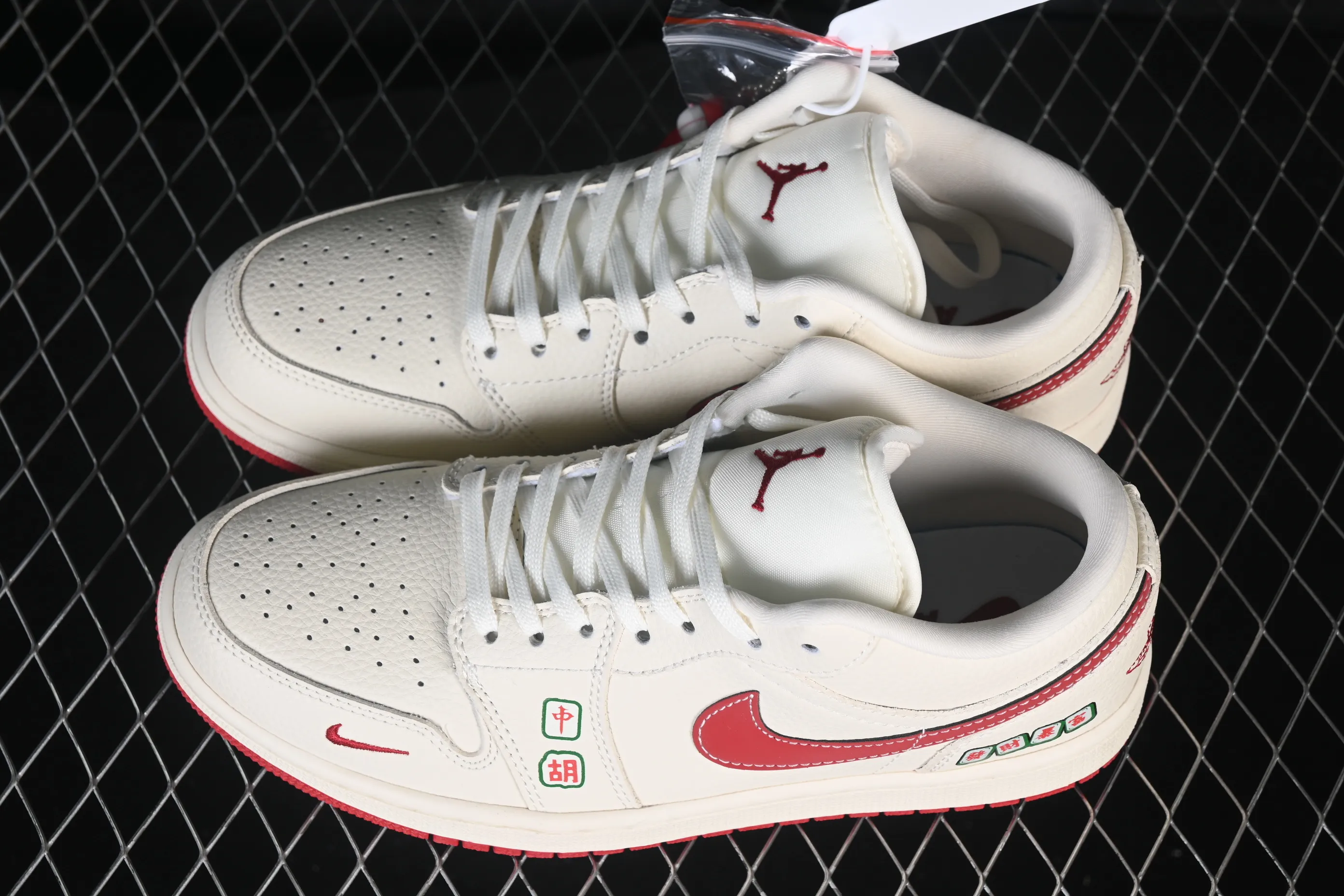 All categories Air Jordan Jordan series basketball shoes Air Jordan 1 Low High-end customized low-top sneakers Air Jordan 1 Low AJ1 Joe 1 Year of the Horse limited edition Every step makes money High-end customized low-top retro basketball shoes QJ1988-011